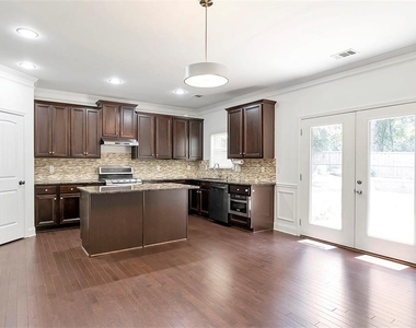 2635 Azalea Bluff Drive - Photo Thumbnail 11