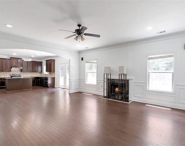 2635 Azalea Bluff Drive - Photo Thumbnail 8