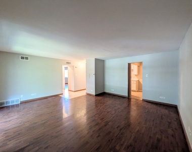 700 Perrie Drive - Photo Thumbnail 9