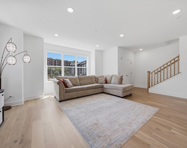 8367 Mulberry Avenue - Photo Thumbnail 18
