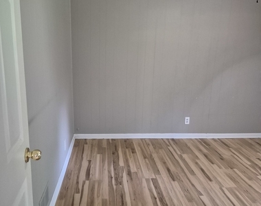 26467 W Grass Lake Road - Photo Thumbnail 12