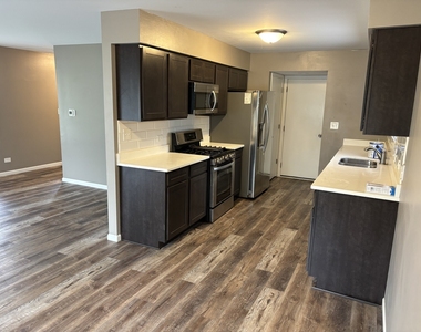 501 Lowell Drive - Photo Thumbnail 5