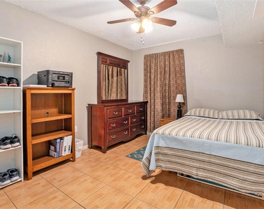 1500 Bay Area Boulevard - Photo Thumbnail 7