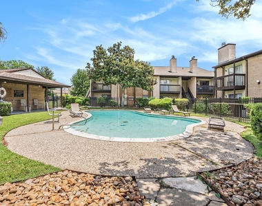 1500 Bay Area Boulevard - Photo Thumbnail 19