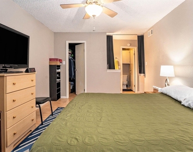 1500 Bay Area Boulevard - Photo Thumbnail 8