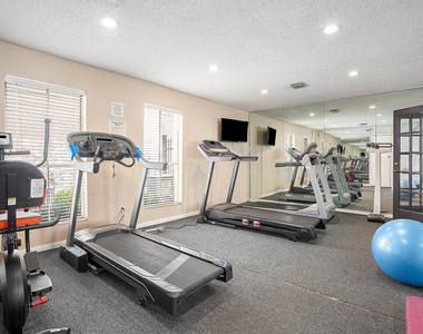1500 Bay Area Boulevard - Photo Thumbnail 17