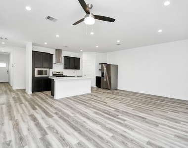 12316 Basilwood Drive - Photo Thumbnail 3