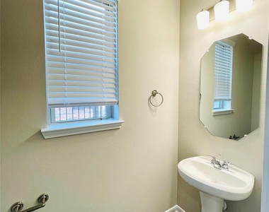 441 Aurora Creek Drive - Photo Thumbnail 22