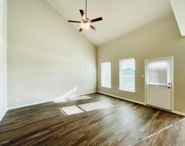 441 Aurora Creek Drive - Photo Thumbnail 17