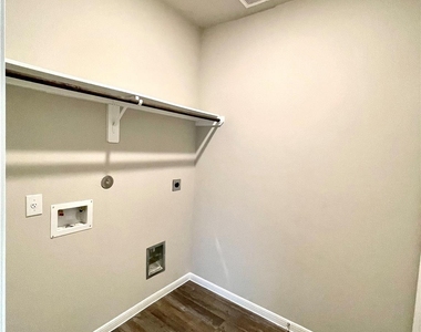 441 Aurora Creek Drive - Photo Thumbnail 32