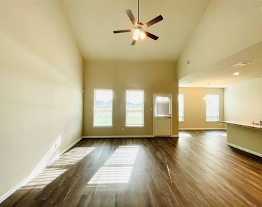 441 Aurora Creek Drive - Photo Thumbnail 10