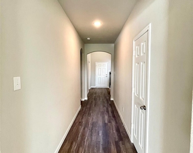 441 Aurora Creek Drive - Photo Thumbnail 18