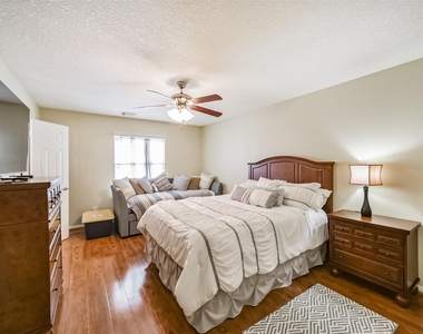 1430 W 24th Street - Photo Thumbnail 24
