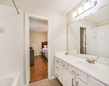 1430 W 24th Street - Photo Thumbnail 27