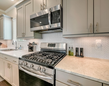 5916 Petty Street - Photo Thumbnail 11