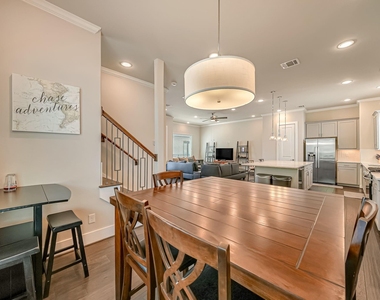 5916 Petty Street - Photo Thumbnail 5