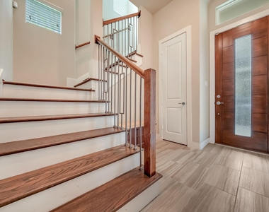5916 Petty Street - Photo Thumbnail 2