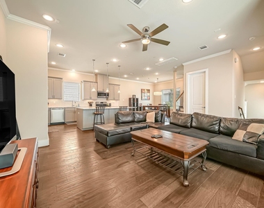 5916 Petty Street - Photo Thumbnail 7