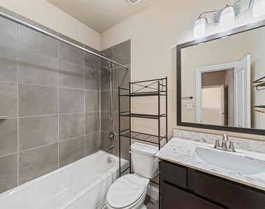 6005 Kansas Street - Photo Thumbnail 13