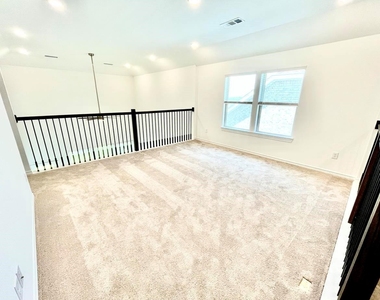 1337 Grass Bend Dr - Photo Thumbnail 11