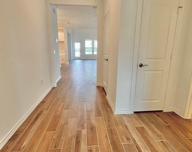 1337 Grass Bend Dr - Photo Thumbnail 1