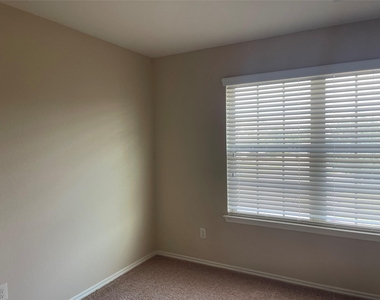 6422 Stoney Creek Drive - Photo Thumbnail 14