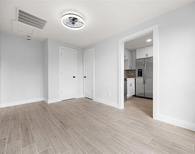3229 Holman Street - Photo Thumbnail 10