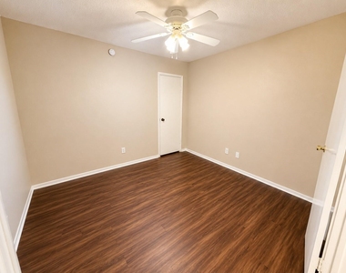 22413 Tree House Lane - Photo Thumbnail 8