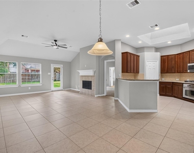 18154 Williams Elm Drive - Photo Thumbnail 6