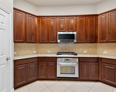 18154 Williams Elm Drive - Photo Thumbnail 10
