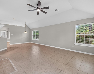 18154 Williams Elm Drive - Photo Thumbnail 8