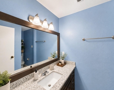 7950 N Stadium Drive - Photo Thumbnail 12