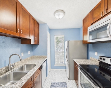 7950 N Stadium Drive - Photo Thumbnail 6