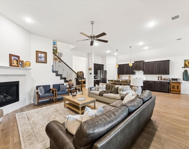 729 Maplewood - Photo Thumbnail 10