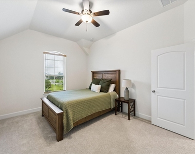 729 Maplewood - Photo Thumbnail 26