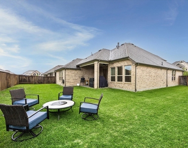 729 Maplewood - Photo Thumbnail 29