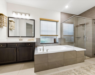 729 Maplewood - Photo Thumbnail 18