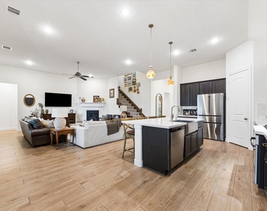 729 Maplewood - Photo Thumbnail 15