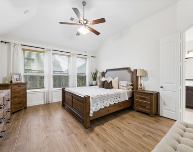 729 Maplewood - Photo Thumbnail 17