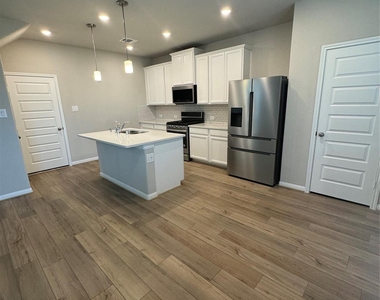 18528 Meadow Point Lane - Photo Thumbnail 9