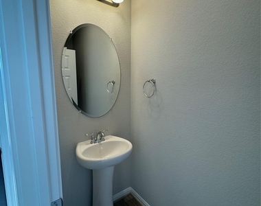 18528 Meadow Point Lane - Photo Thumbnail 4