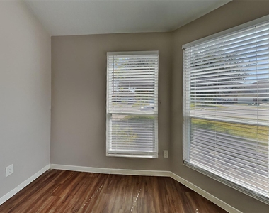 16716 Foursquare Drive - Photo Thumbnail 7