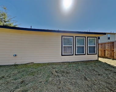 16716 Foursquare Drive - Photo Thumbnail 19