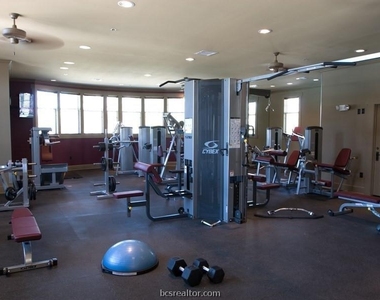 1725 Harvey Mitchell Parkway S - Photo Thumbnail 9