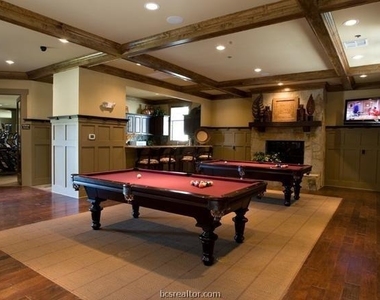1725 Harvey Mitchell Parkway S - Photo Thumbnail 10
