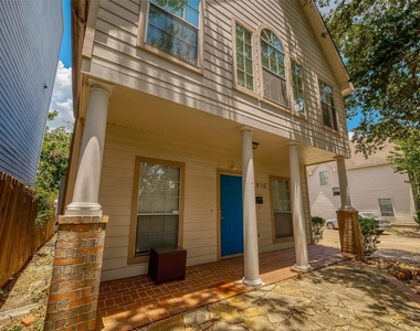 2810 Austin Street - Photo Thumbnail 1