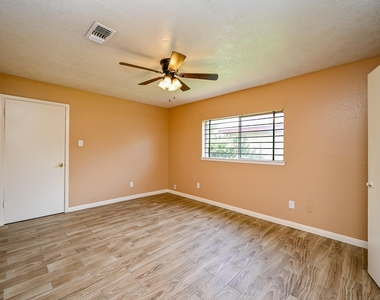 2667 Grand Canyon Drive - Photo Thumbnail 19