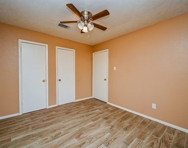 2667 Grand Canyon Drive - Photo Thumbnail 24