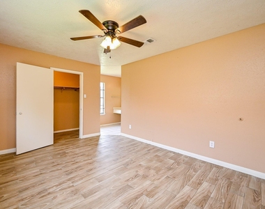 2667 Grand Canyon Drive - Photo Thumbnail 18