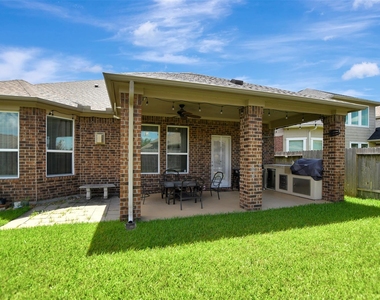 18226 Russett Green Drive - Photo Thumbnail 37